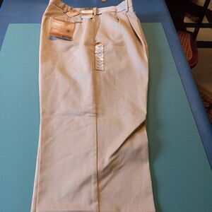 NWT haggar Mens Cotton 40 X 29 Khaki Comfort Waistband Pants
